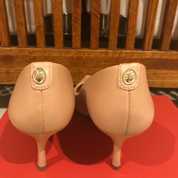 Ivan Trump Pump - Picture 4 of 6